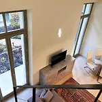 Hostdomus - Loft Lagrange